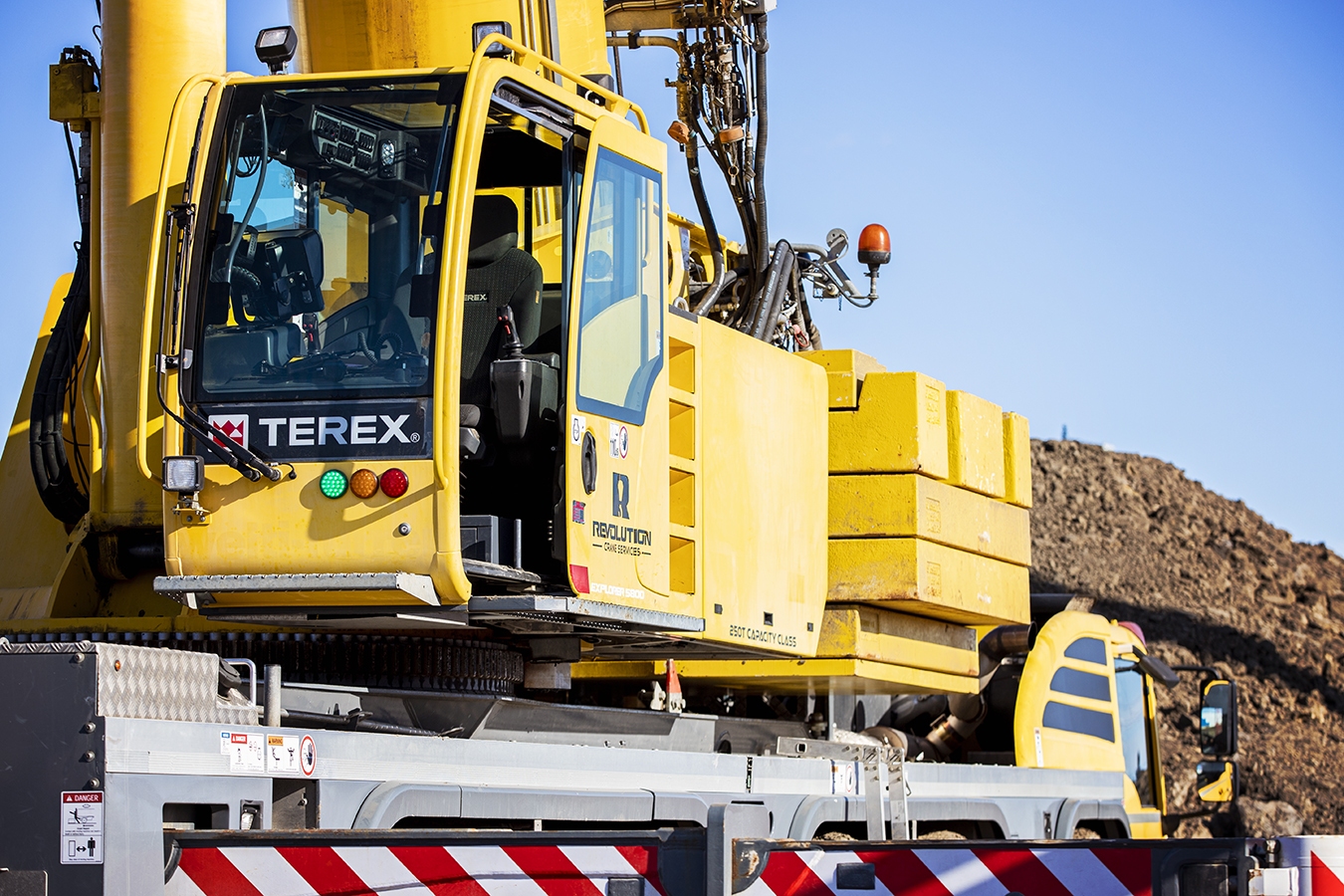 Projects Revolution Crane & Transport